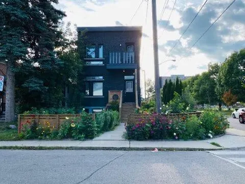 Lovely III 3 Bedrooms Apartment Space Share East York A Room Toronto